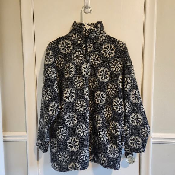 Kathy Ireland Women L- XL Fleece 1/4 Zip Pullover Sweater Snowflakes Black White - Picture 1 of 5
